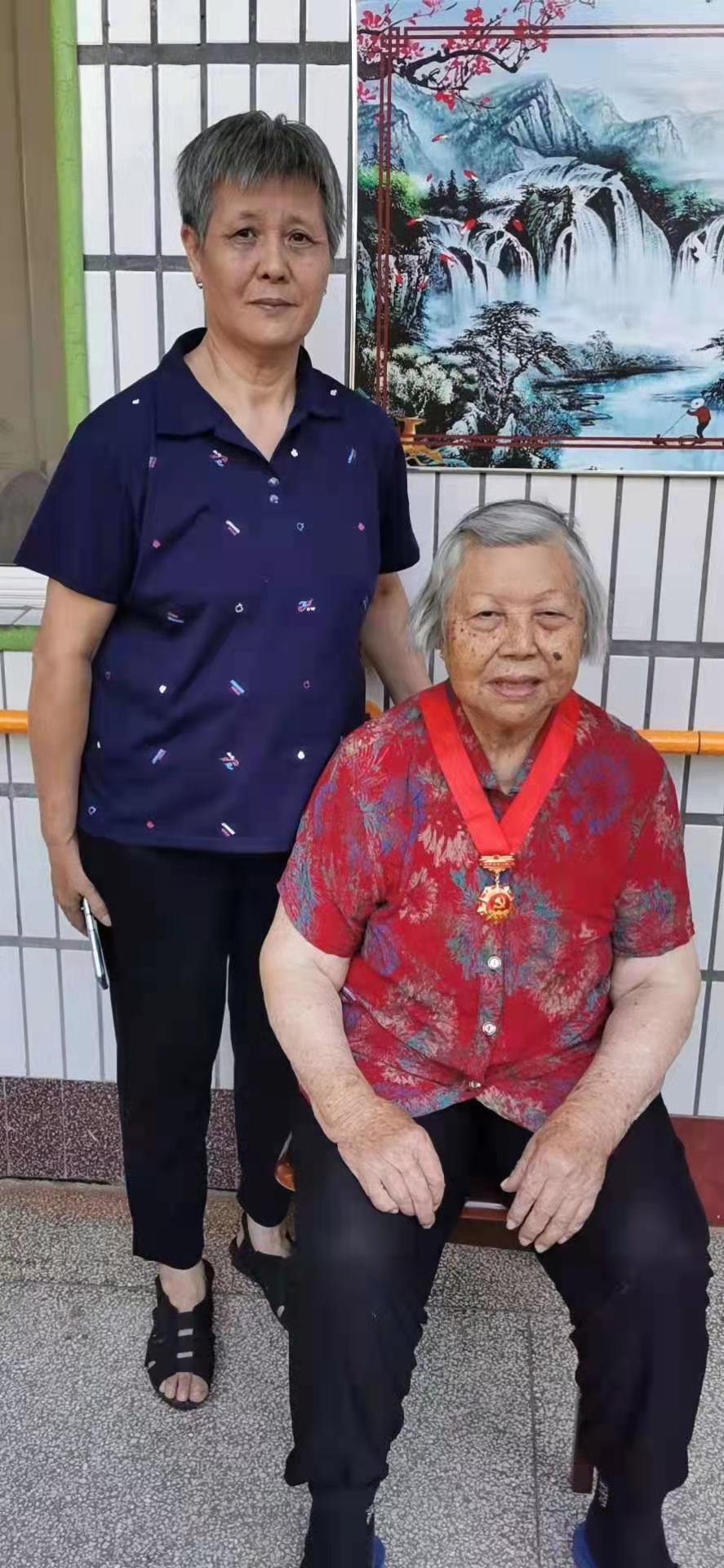 母女合影